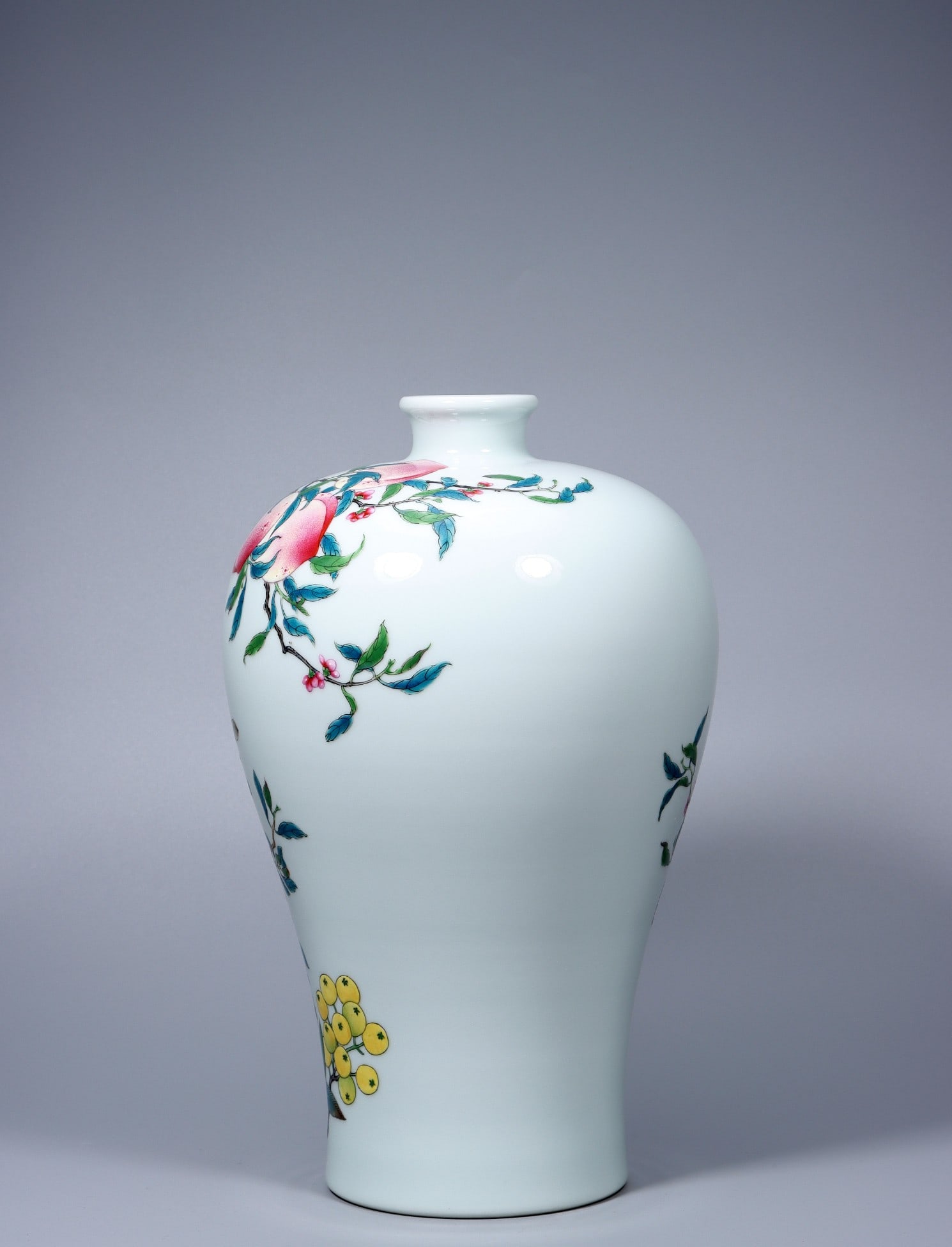 A Exquisite Enamel Three Fruit Pattern Vase - 8