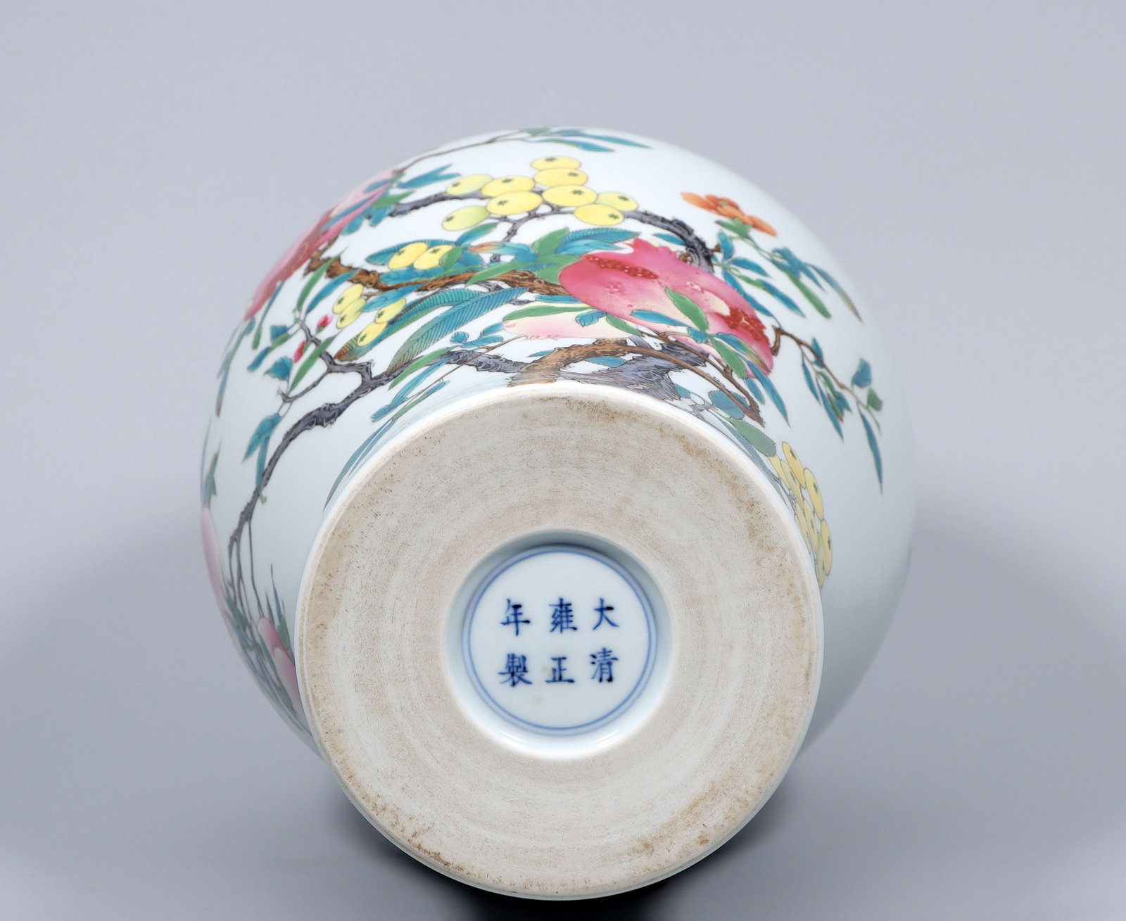 A Exquisite Enamel Three Fruit Pattern Vase - 9