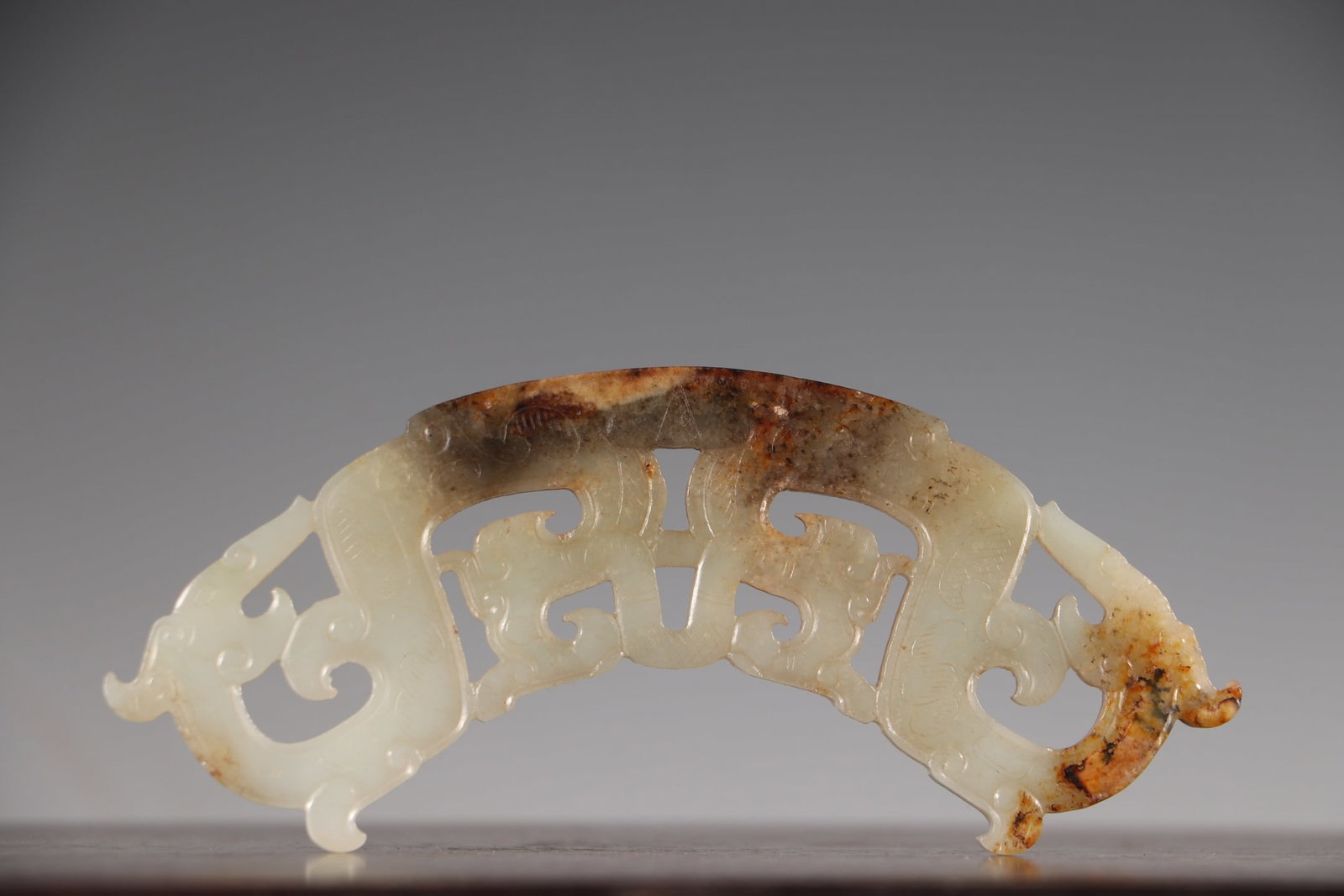 A Exquisite Hotan Jade Dragon Pattern Jade Pendant: A Exquisite Hotan Jade Dragon Pattern Jade Pendant,Han Dynasty, China,Size:4.7inx1.3inx0.2in,Weight:44.3g 和田玉龙纹玉璧,中国汉代