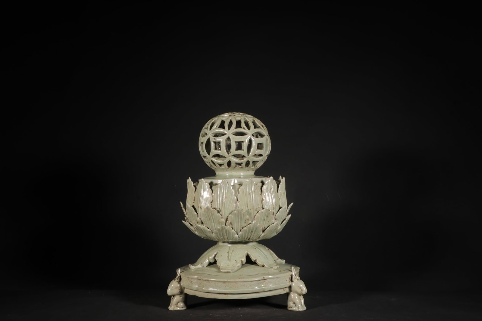A Exquisite Yue Yao Celadon Glazed Tripod Incense Burner: A Exquisite Yue Yao Celadon Glazed Tripod Incense Burner,Five Dynasties,Size:9.6inx6.9in 越窑青釉三足香薰,五代