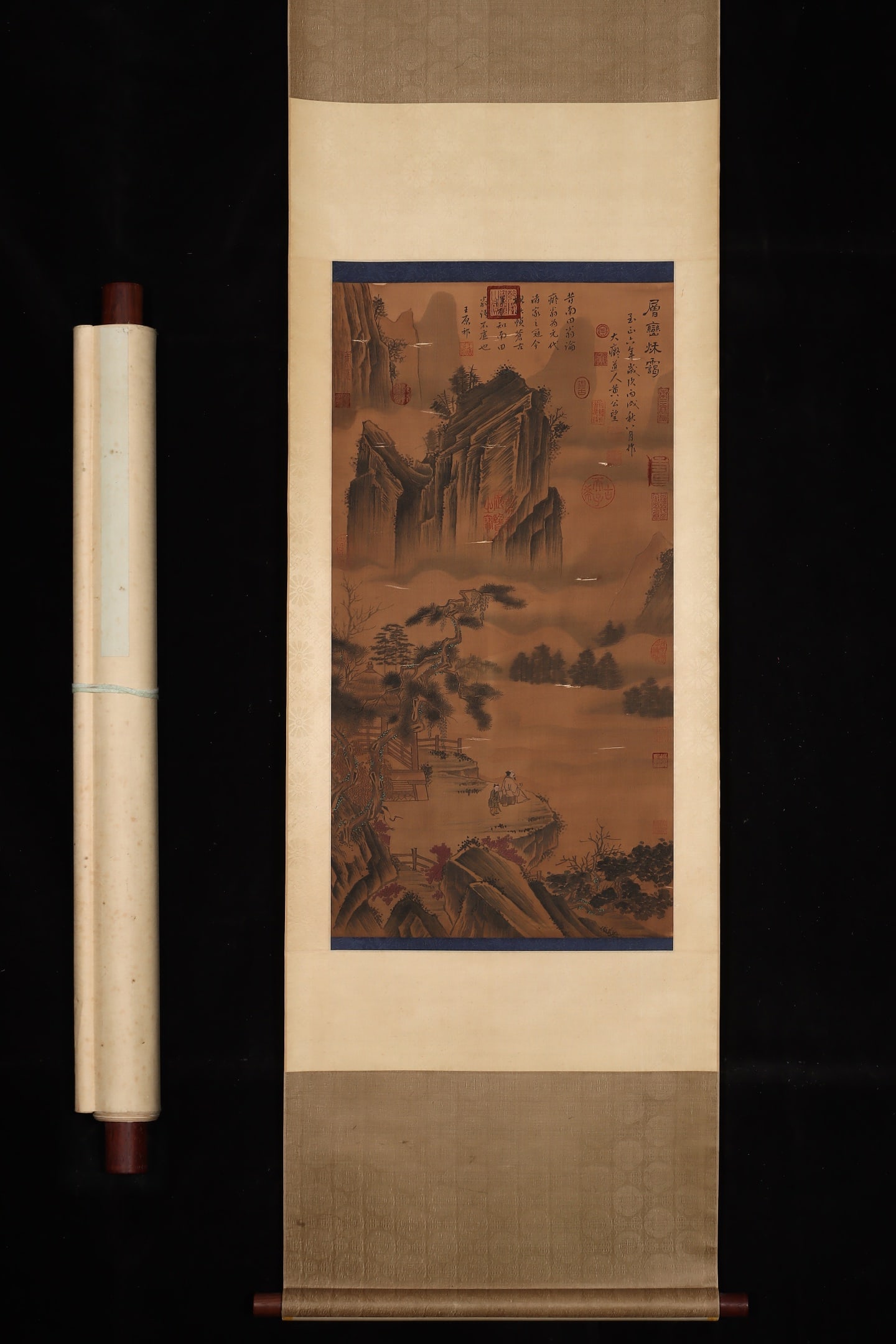 A Chinese Vertical Scroll Ink Painting of Landscape on Silk: A Chinese Vertical Scroll Ink Painting of Landscape on Silk,Yuan Dynasty, China,Huang Gongwang,without frame size:32.7inx17.1in