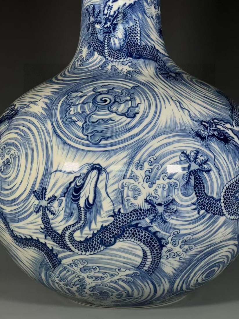 A Exquisite Blue and White Dragon Pattern Vase - 5