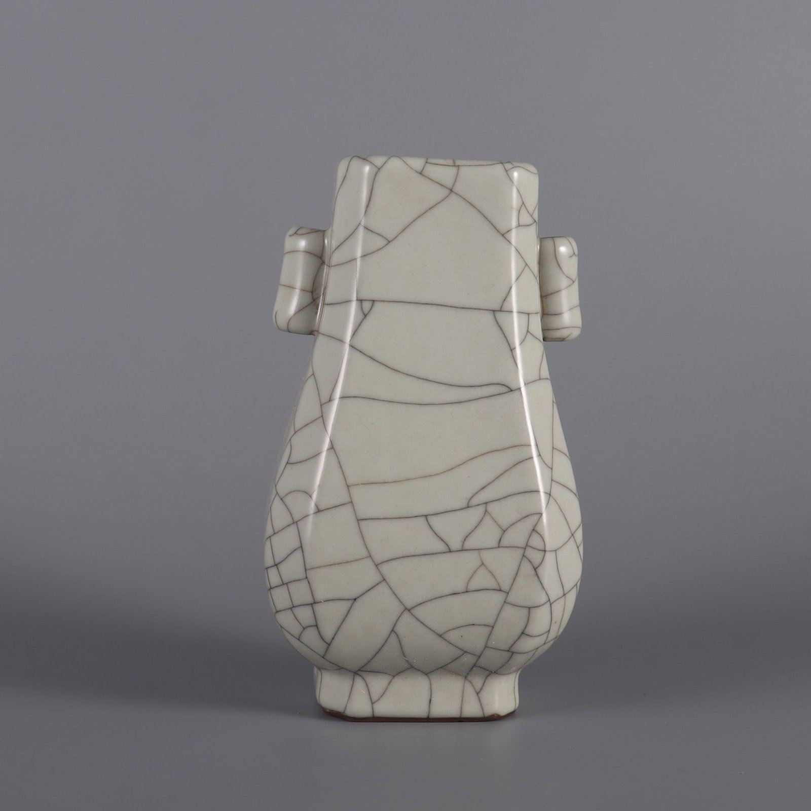 A Exquisite Guan yao Pierced-Ears Vase: A Exquisite Guan yao Pierced-Ears Vase,Qing Dynasty, China,Qianlong Six-character Mark,Size:6.1inx3.3inx2.2in