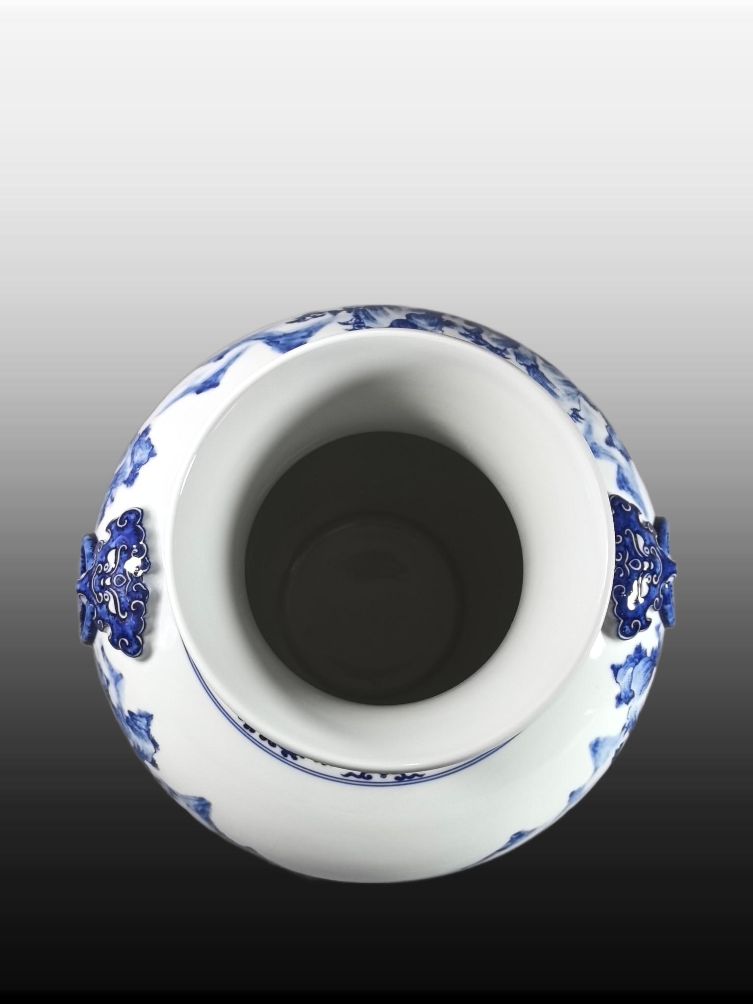 A Exquisite Blue and White Landscape Pattern Vase - 5