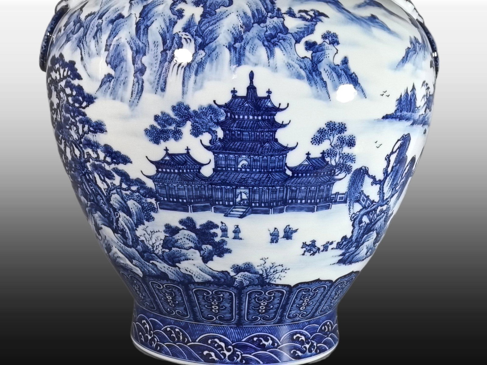 A Exquisite Blue and White Landscape Pattern Vase - 7
