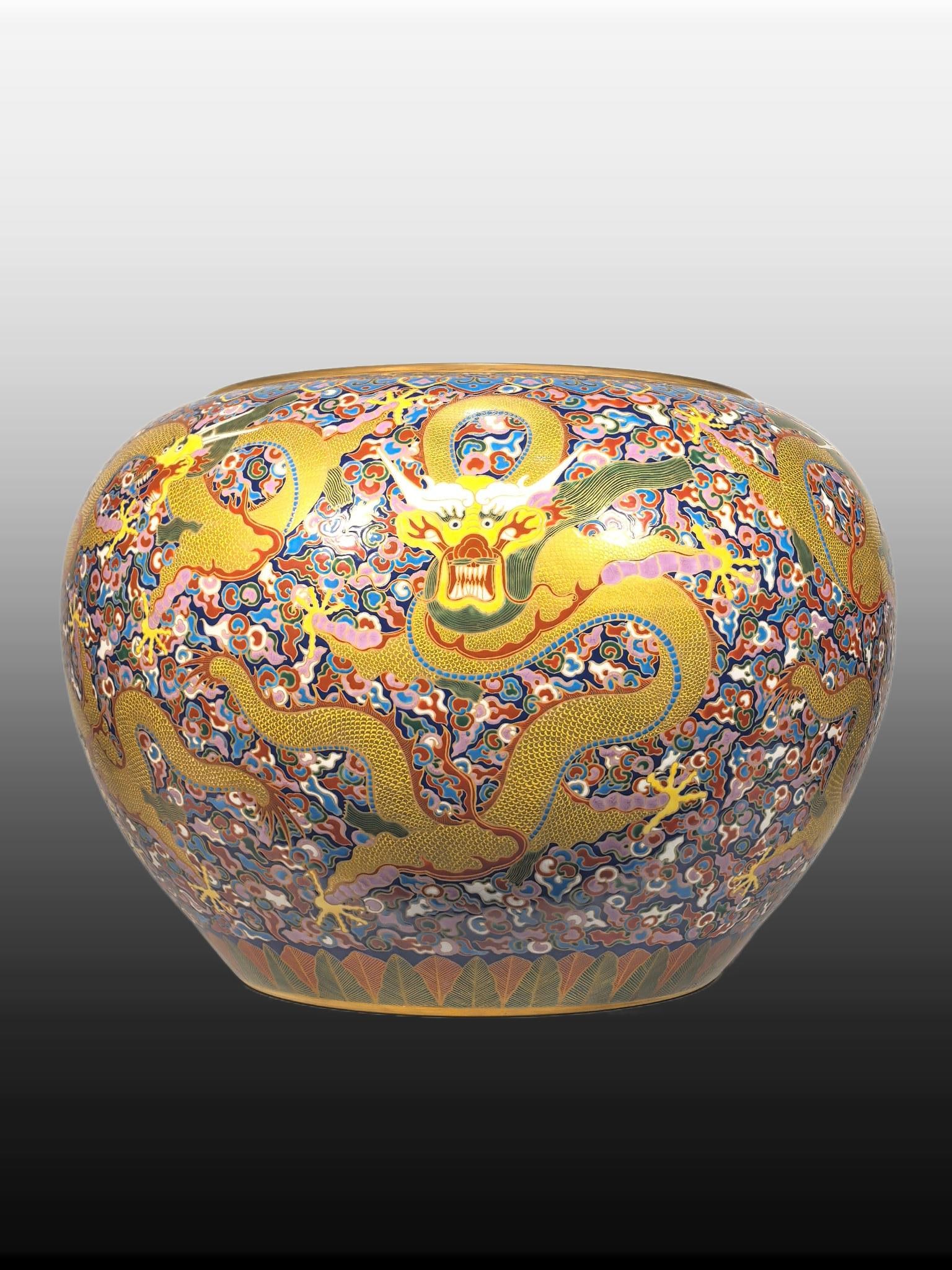 A Exquisite Enamel Painted Gold Dragon Pattern Vat: A Exquisite Enamel Painted Gold Dragon Pattern Vat,Qing Dynasty, China,Qianlong Six-character Mark,Size:16.9inx14.6inx23.6inx12.2in
