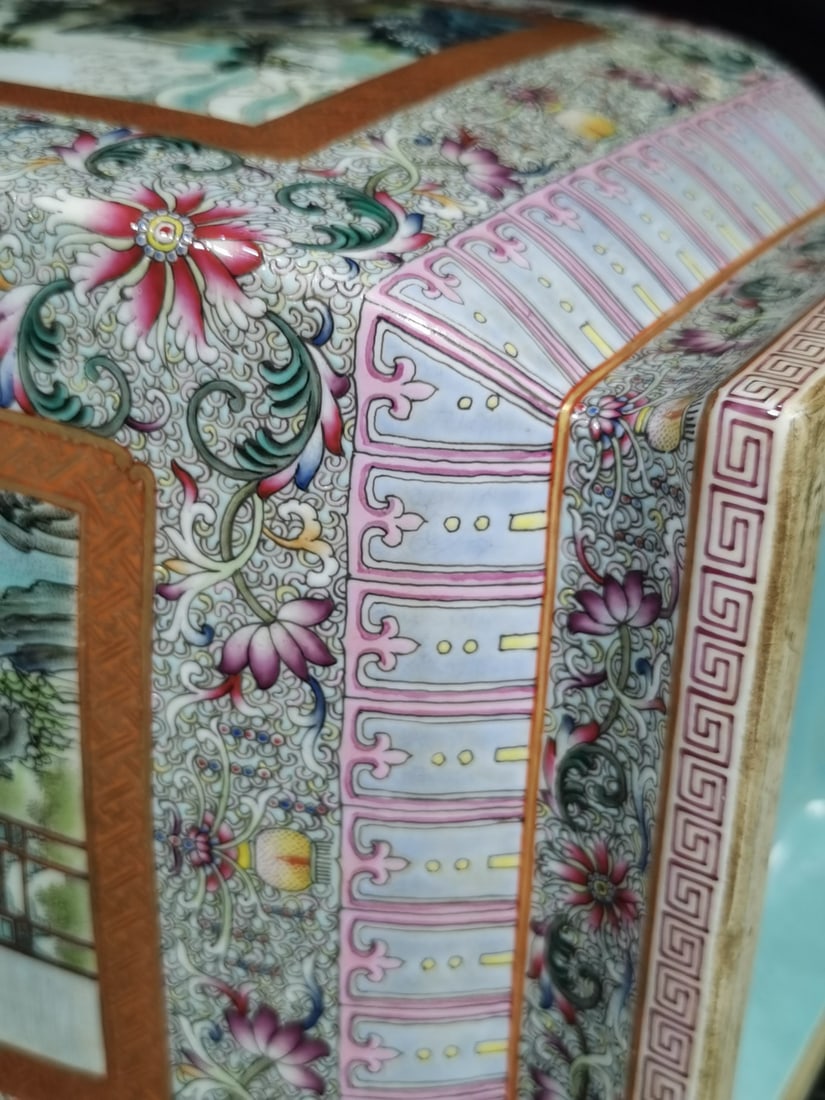 A Exquisite Enamel Landscape Pattern Vase - 7