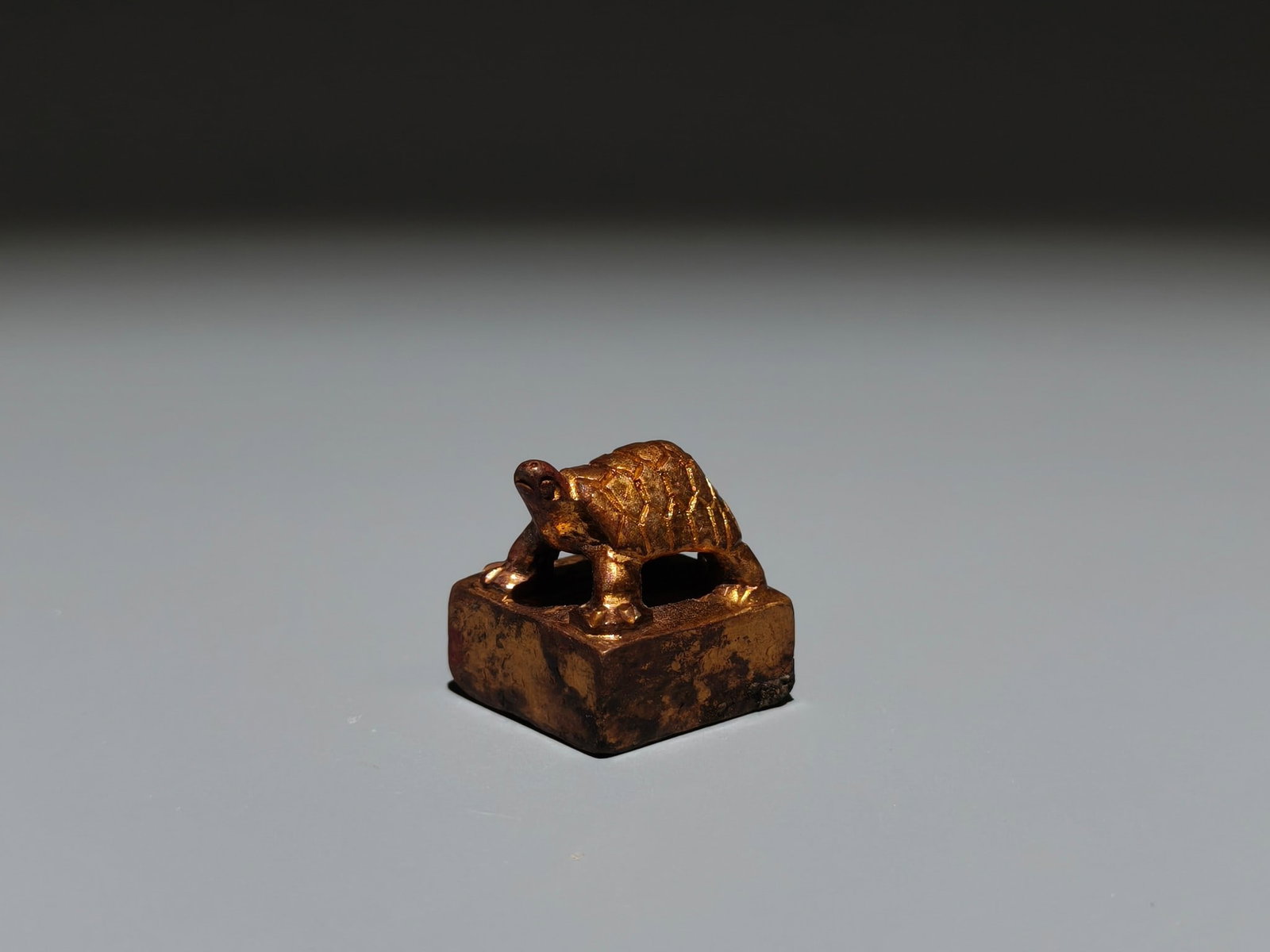 A Exquisite Gilt Bronze Turtle Seal - 2