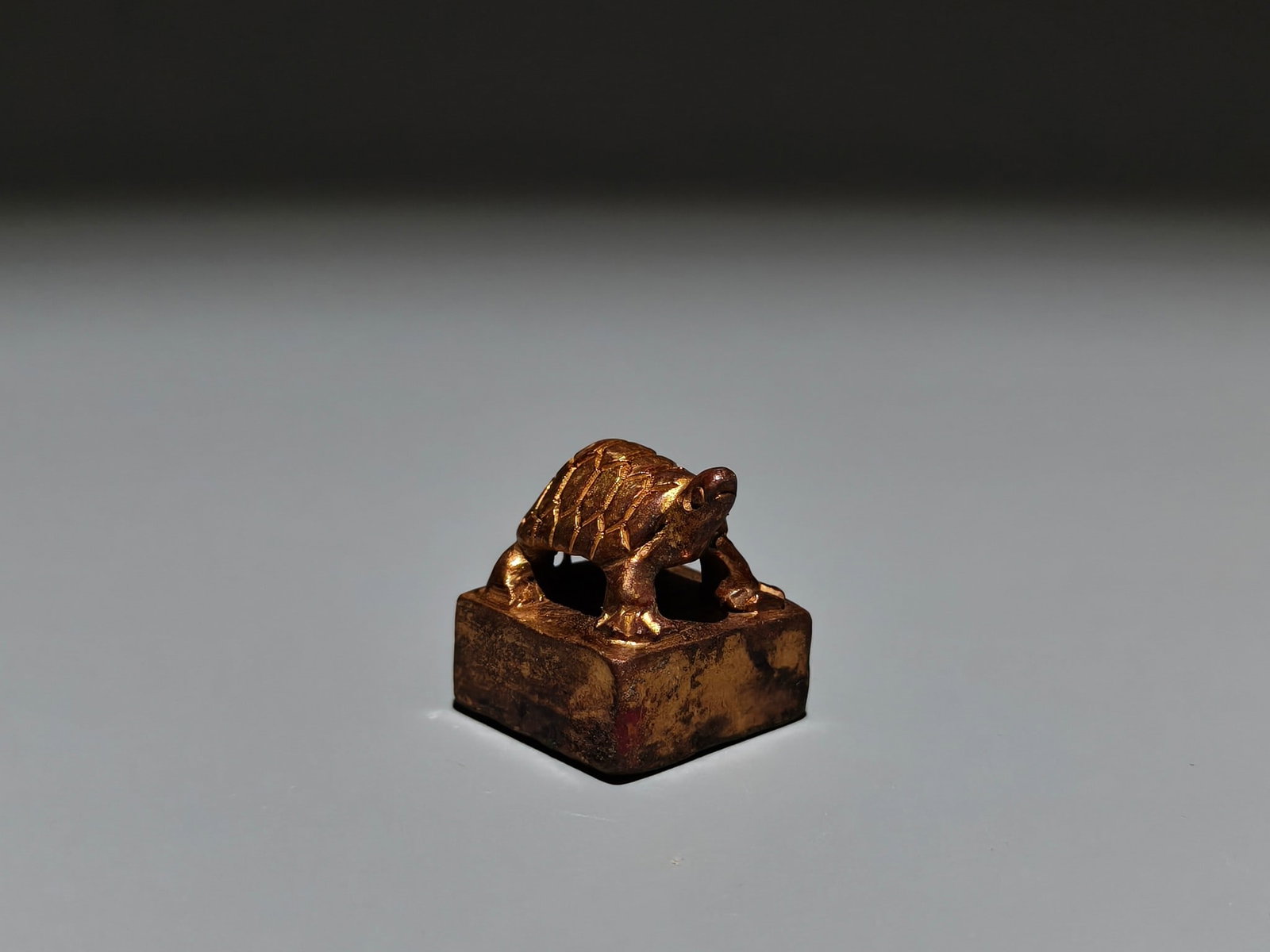 A Exquisite Gilt Bronze Turtle Seal - 4