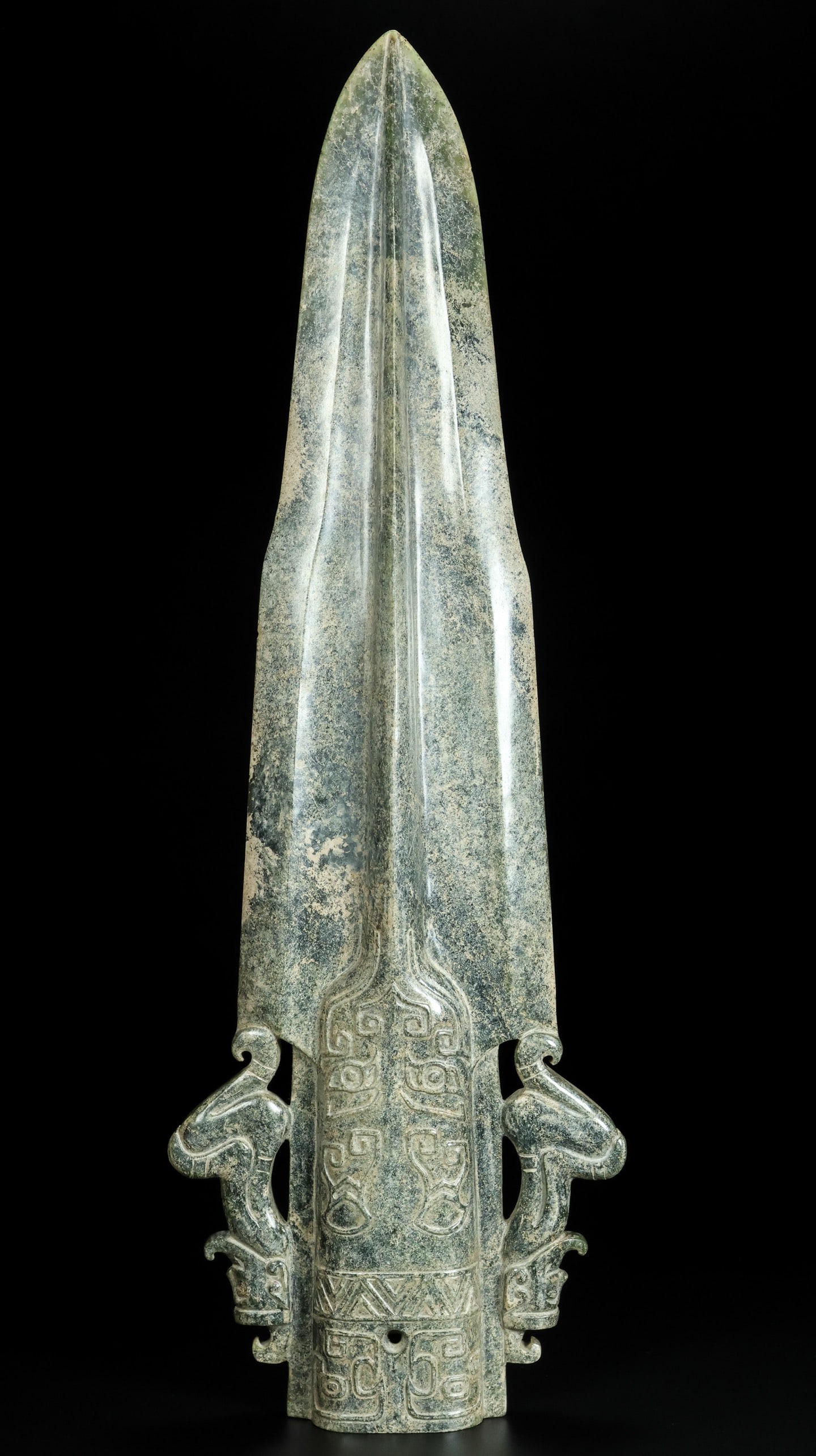 A Exquisite Hotan Jade Spear: A Exquisite Hotan Jade Spear,Han Dynasty, China,Size:4.7inx1.6inx14.2in,Weight:962g 和田玉矛,中国汉代
