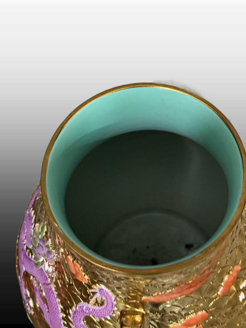 A Exquisite Gold Ground Dragon Pattern Vase - 5