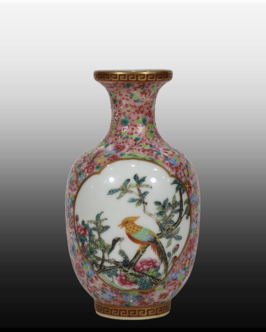 A Exquisite Enamel Flower and Bird Pattern Vase - 3