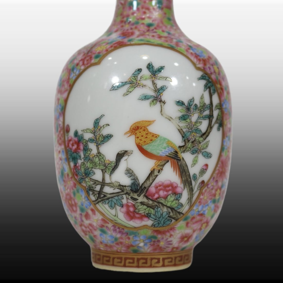 A Exquisite Enamel Flower and Bird Pattern Vase - 5