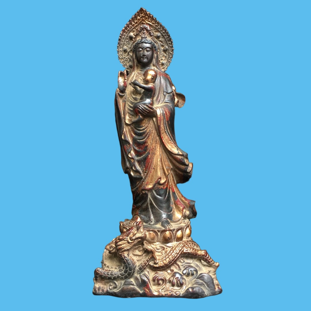 A Exquisite Copper-Bodied Statue of Avalokitesvara Ornament: A Exquisite Copper-Bodied Statue of Avalokitesvara Ornament,Qing Dynasty, China,Size:11.8inx5.9in,Weight:2490g 铜制观音摆件,中国清代