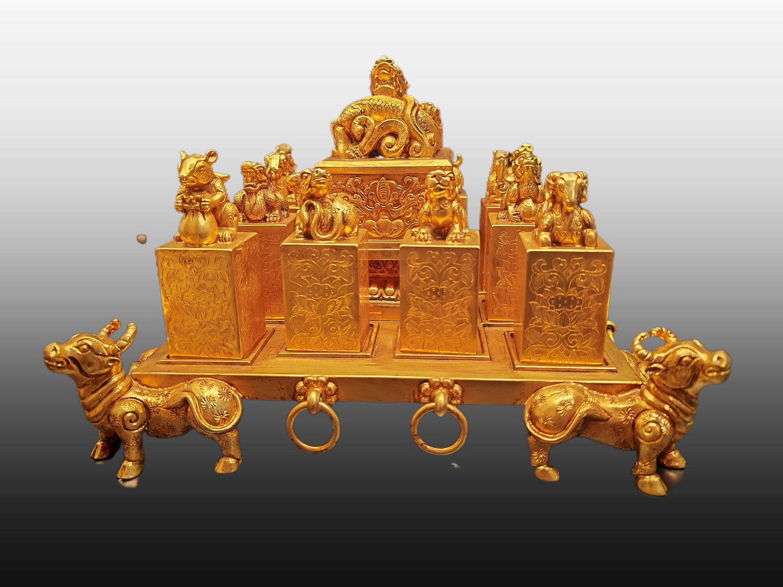 A Exquisite Gilt Bronze the twelve Chinese zodiac signs Seal (1 of 9)