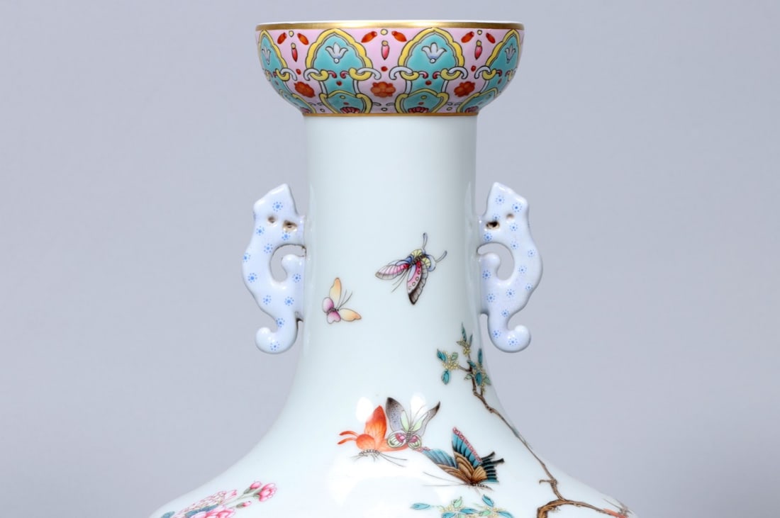 A Exquisite Enamel Flower Pattern Ruyi-Ears Vase - 4