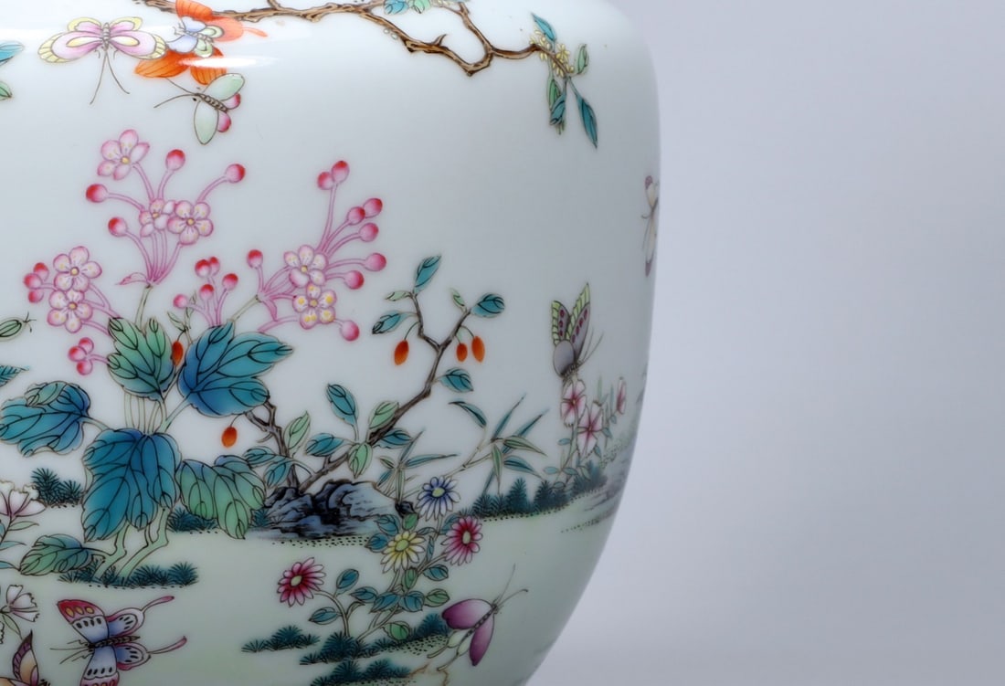 A Exquisite Enamel Flower Pattern Ruyi-Ears Vase - 7