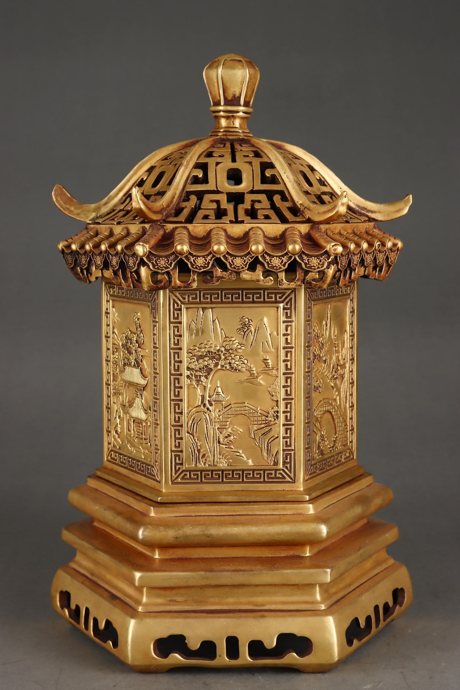 A Exquisite Gilt Bronze Landscape Pattern Censer - 2