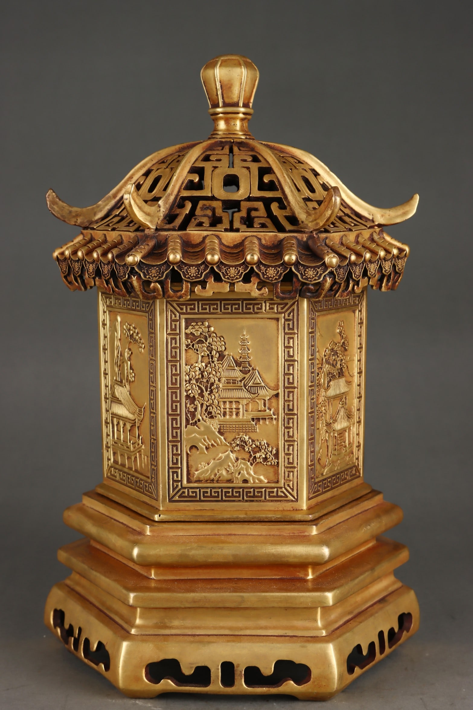 A Exquisite Gilt Bronze Landscape Pattern Censer - 4