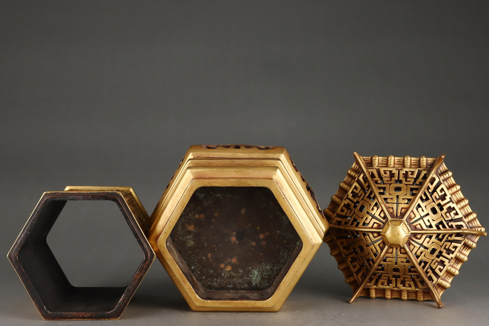 A Exquisite Gilt Bronze Landscape Pattern Censer - 8