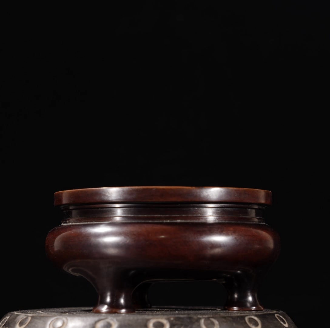 A Exquisite Red Copper Tripod Censer - 4