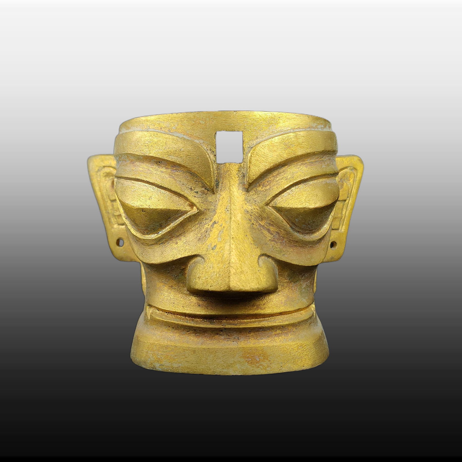 A Exquisite Gilt Bronze Human Mask: A Exquisite Gilt Bronze Human Mask,Ancient Time, China,Size:3.9inx5.5in,Weight:600g 铜鎏金人面具,远古时期