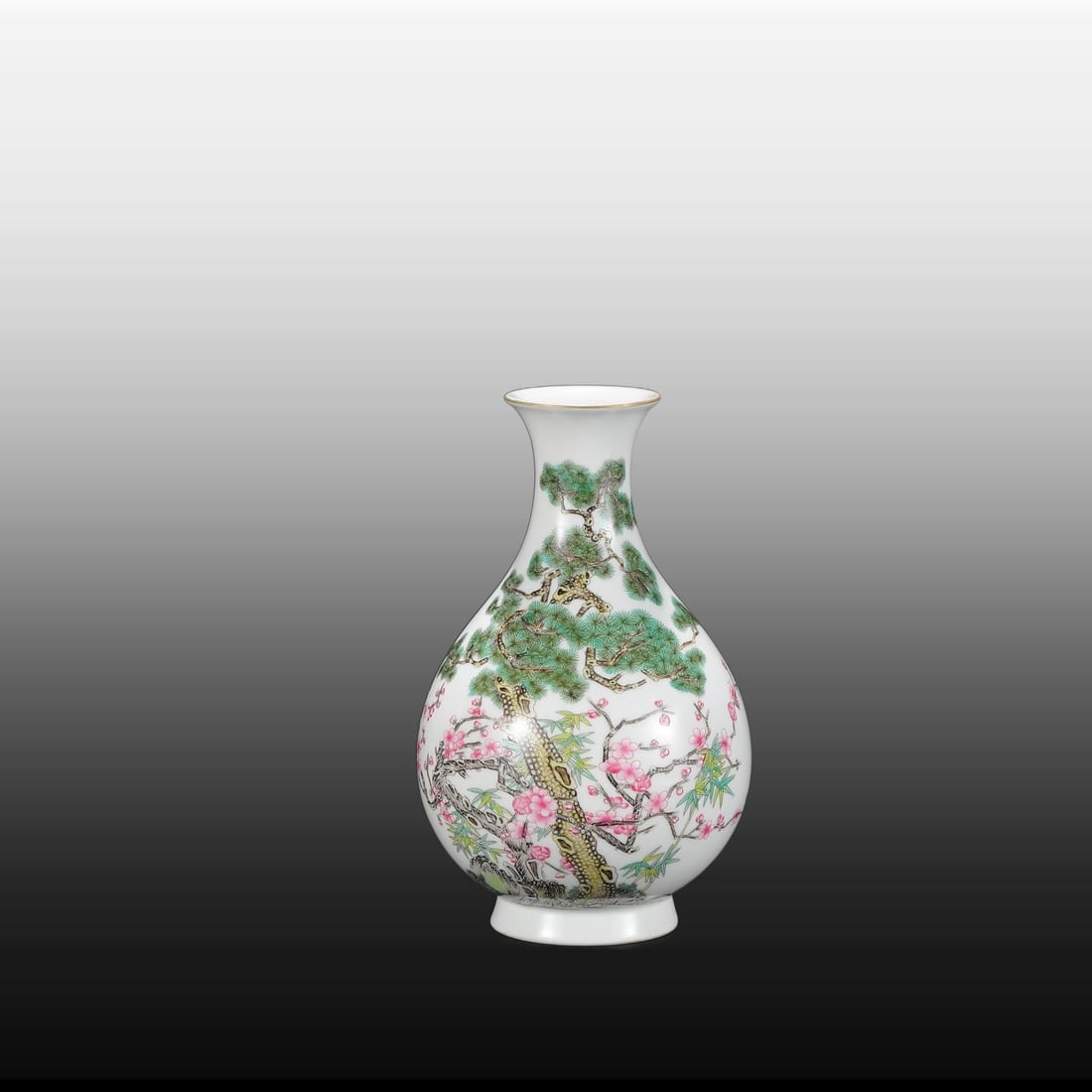A Exquisite Enamel Pine and Bamboo Pattern Vase - 2