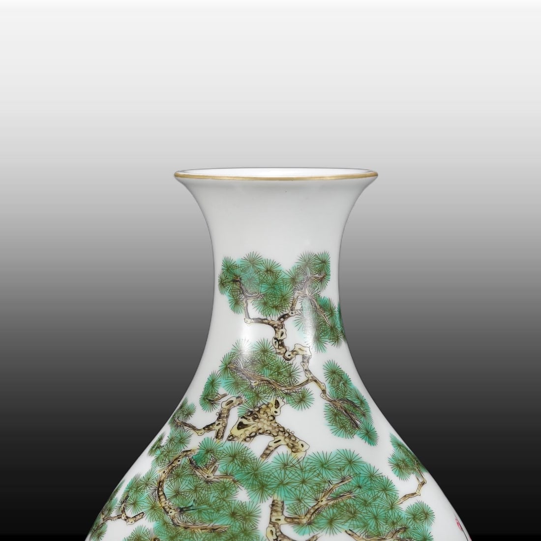 A Exquisite Enamel Pine and Bamboo Pattern Vase - 3