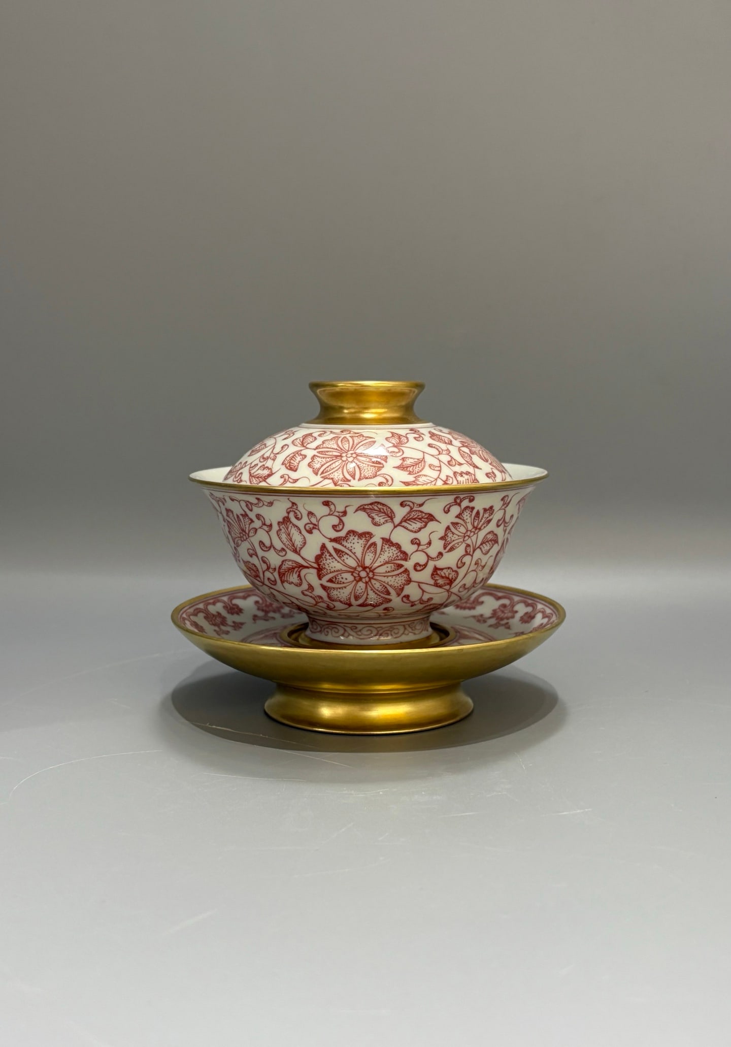A Exquisite Underglaze-Red Painted Gold Flower Pattern Bowl: A Exquisite Underglaze-Red Painted Gold Flower Pattern Bowl,Qing Dynasty, China,Qianlong Four-character Mark,Size:4.1inx4.7in