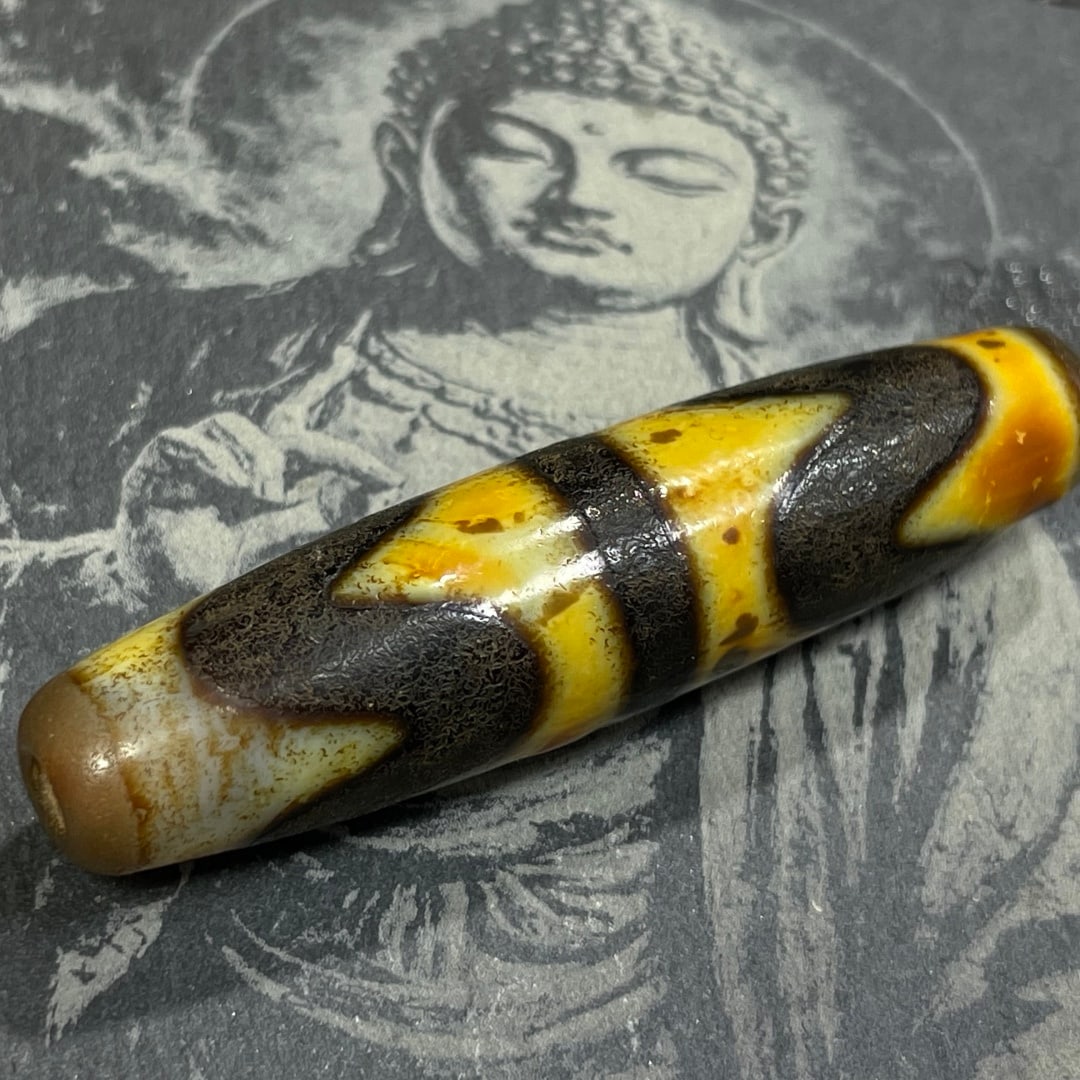 A Exquisite Tiger Tooth Dzi bead - 3