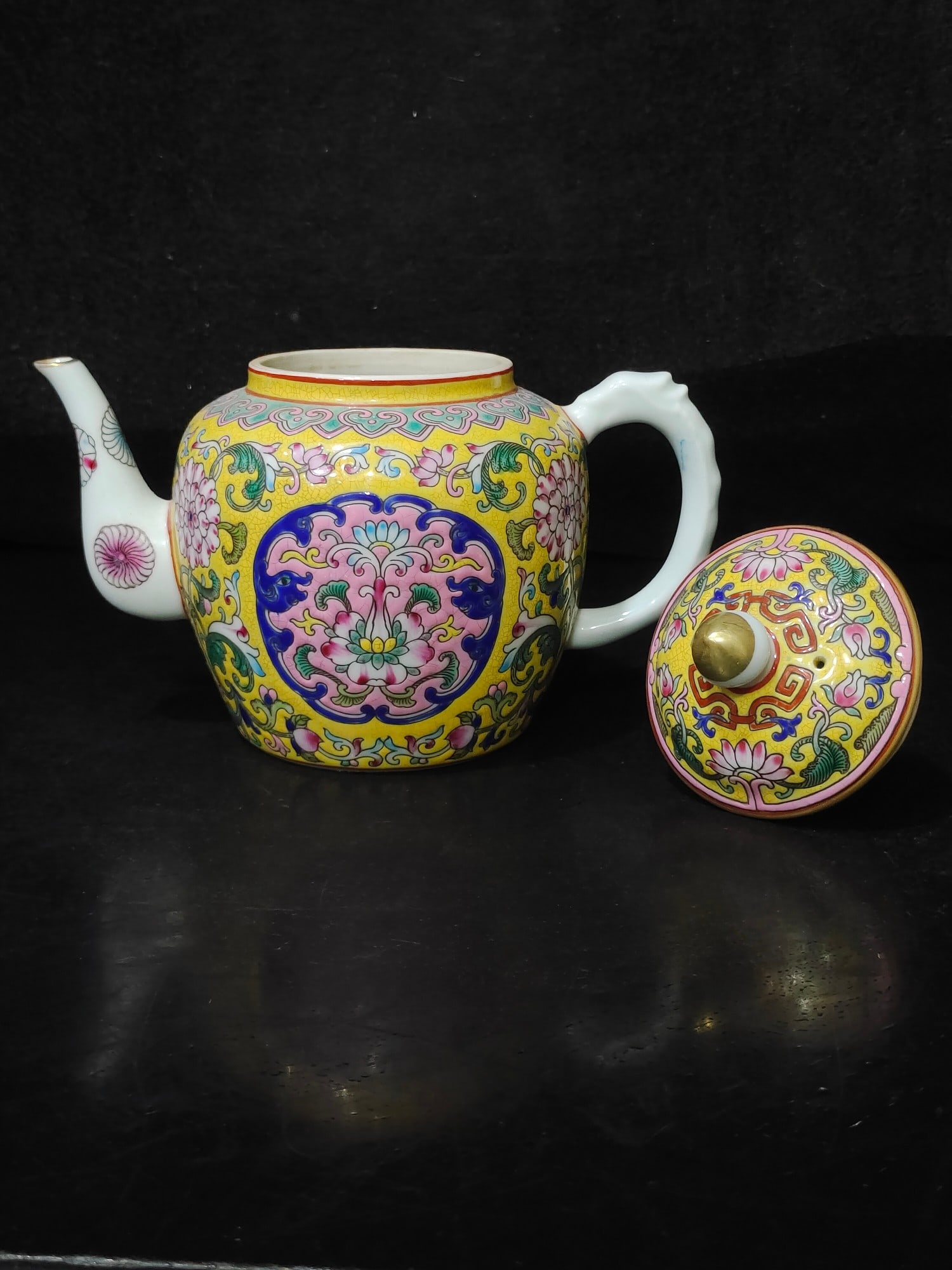 A Exquisite Enamel Lotus Pattern Ewer - 3