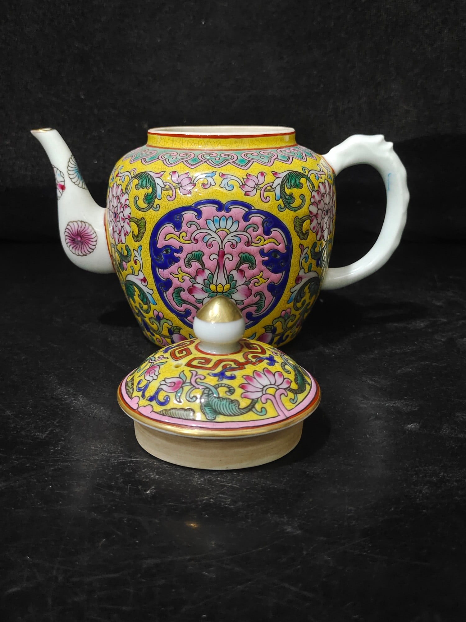 A Exquisite Enamel Lotus Pattern Ewer - 6