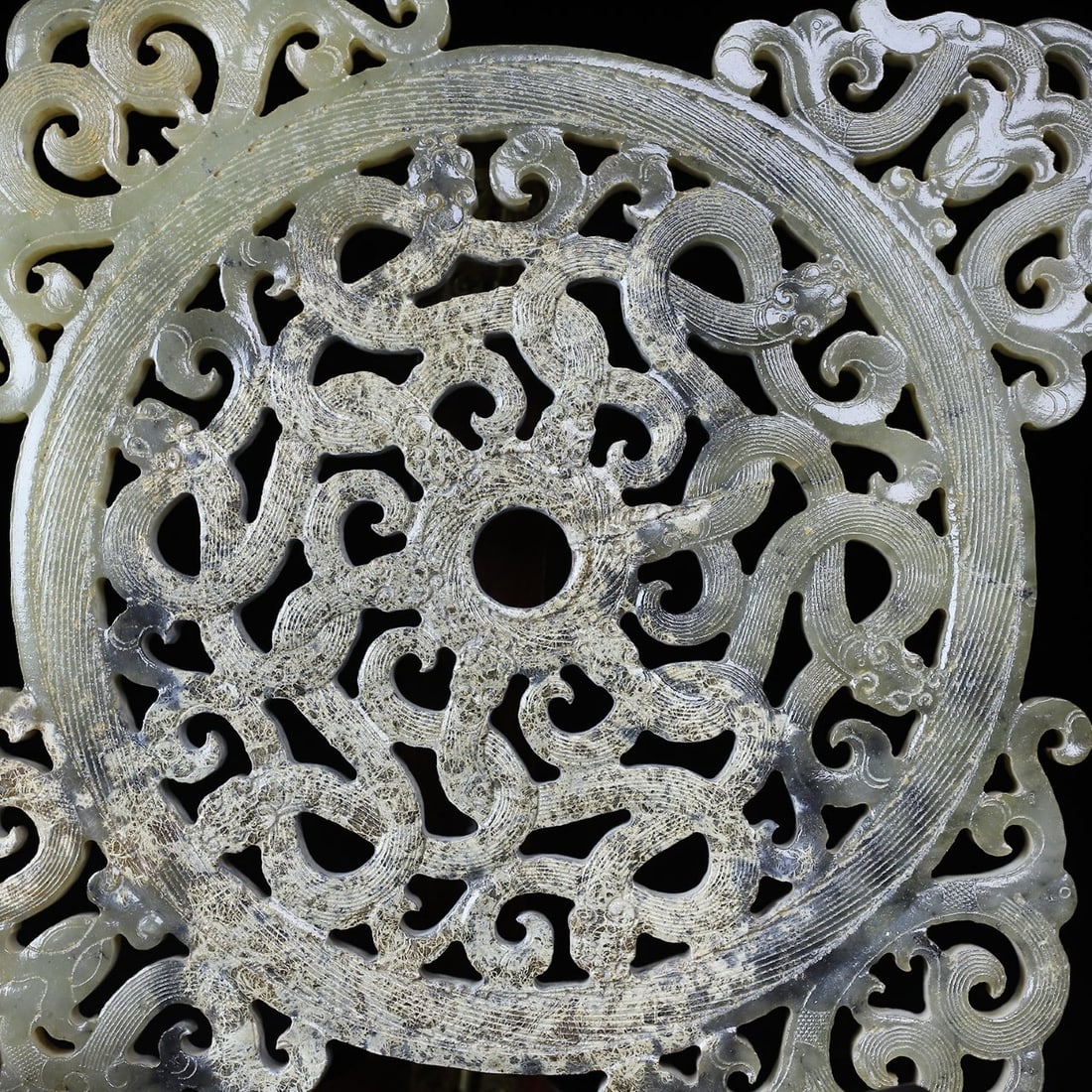 A Exquisite Hotan Jade Dragon Pattern Jade Pendant - 2
