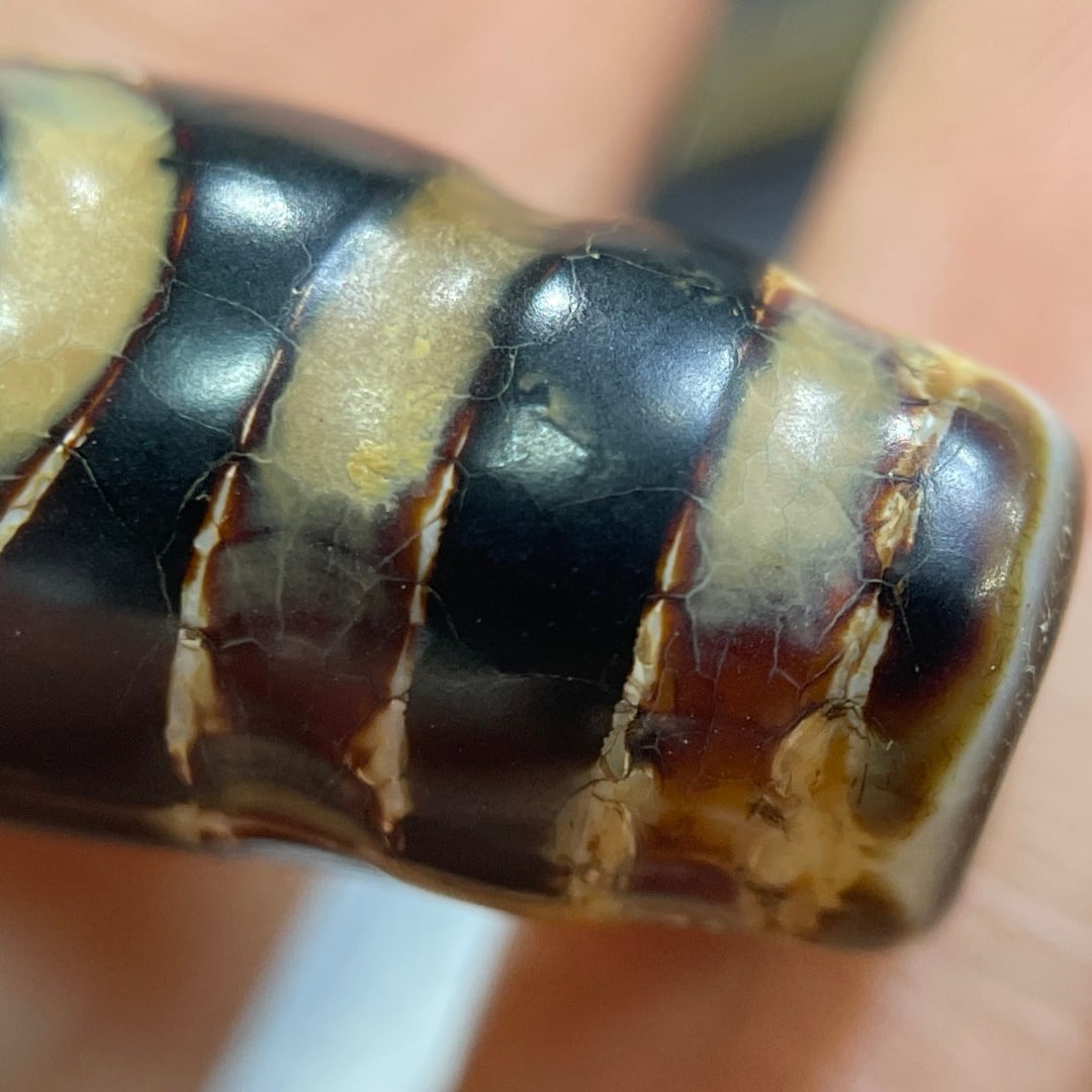 A Exquisite Two Eye Dzi bead - 9
