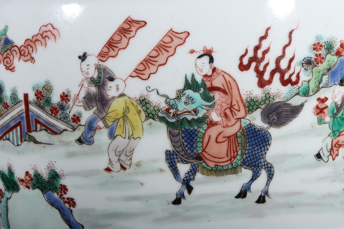 A Exquisite Wucai Figures Pattern Stool - 3