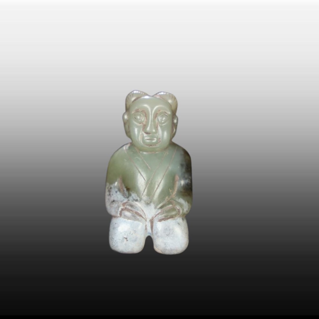 A Exquisite Hotan Jade Figures Ornament: A Exquisite Hotan Jade Figures Ornament,Han Dynasty, China,Size:1inx1.9inx1in,Weight:45.7g 和田玉人形摆件,中国汉代