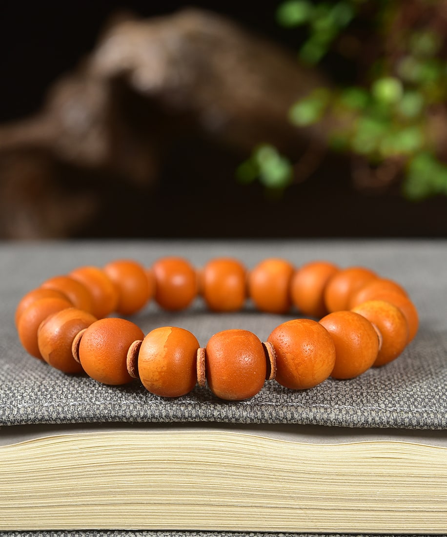 A Exquisite Amber Bracelet - 3