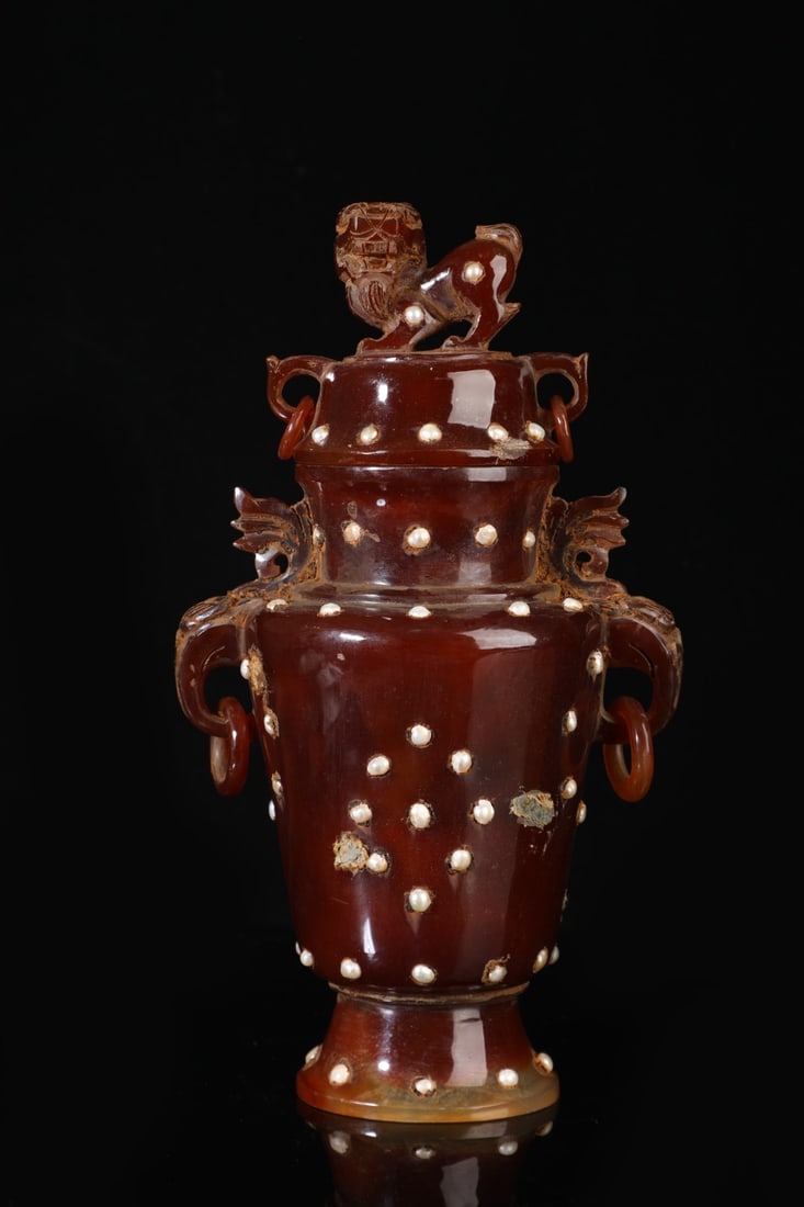 A Exquisite Agate Inlaid Gems Vase: A Exquisite Agate Inlaid Gems Vase,Han Dynasty, China,Size:12.2inx6.5in,Weight:1715g 玛瑙镶嵌百宝瓶,中国汉代