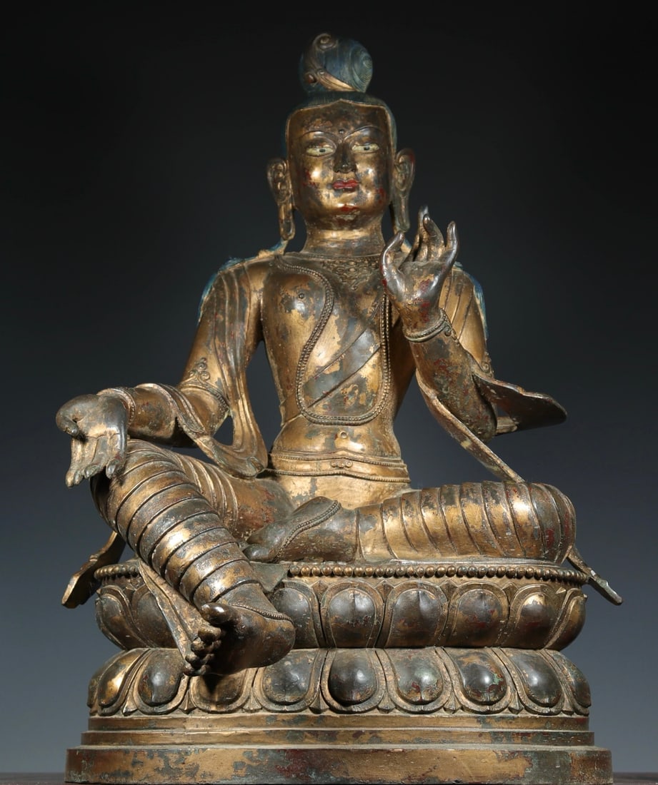A Exquisite Gilt Bronze Statue of Avalokitesvara Ornament (1 of 9)