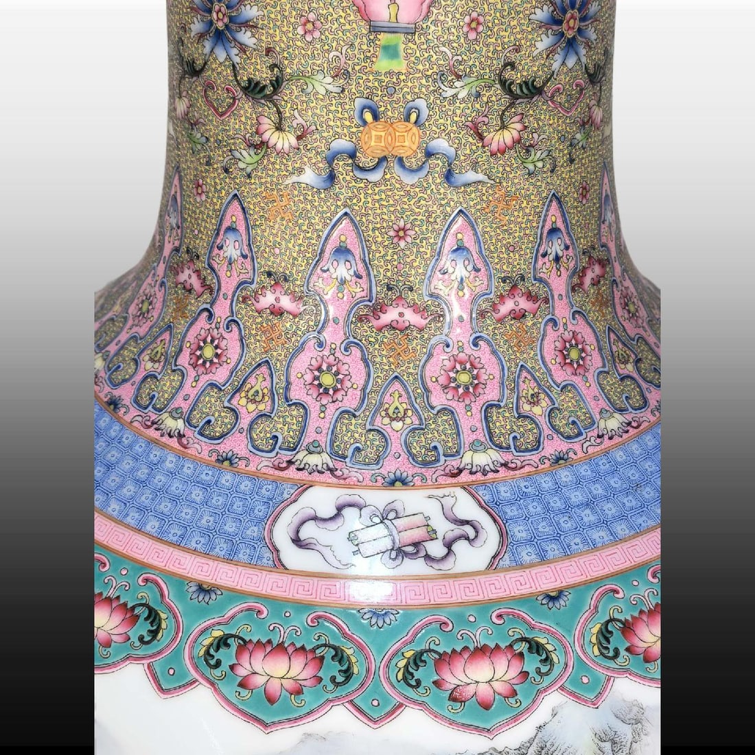 A Exquisite Enamel Landscape Pattern Vase - 7