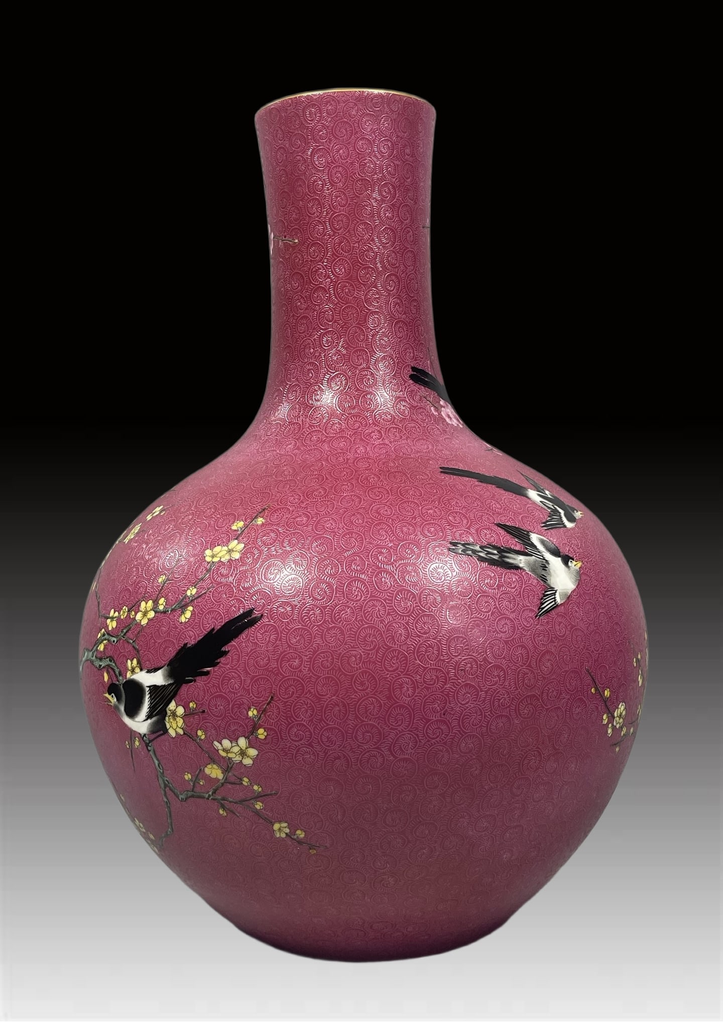 A Exquisite Ruby Red Glazed Flower and Bird Pattern Vase - 3