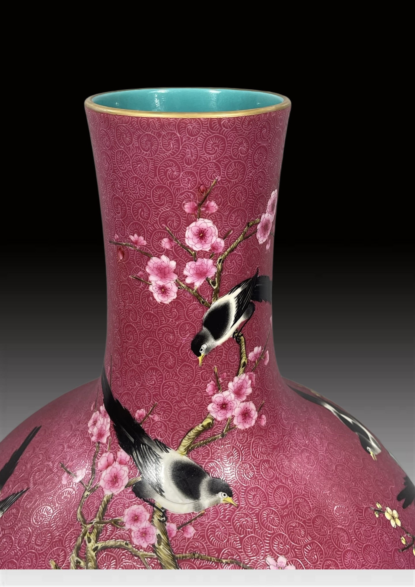 A Exquisite Ruby Red Glazed Flower and Bird Pattern Vase - 5