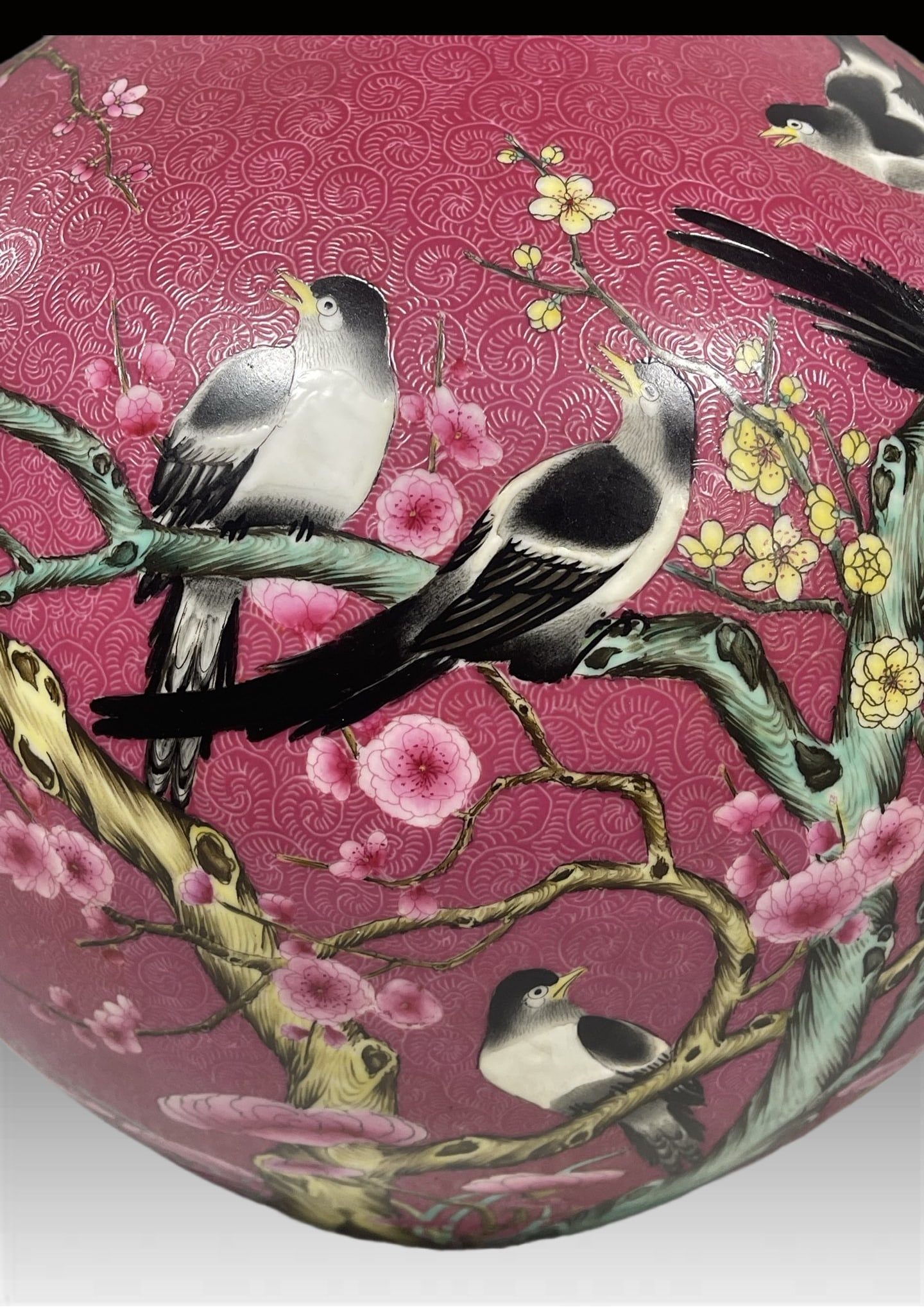 A Exquisite Ruby Red Glazed Flower and Bird Pattern Vase - 6