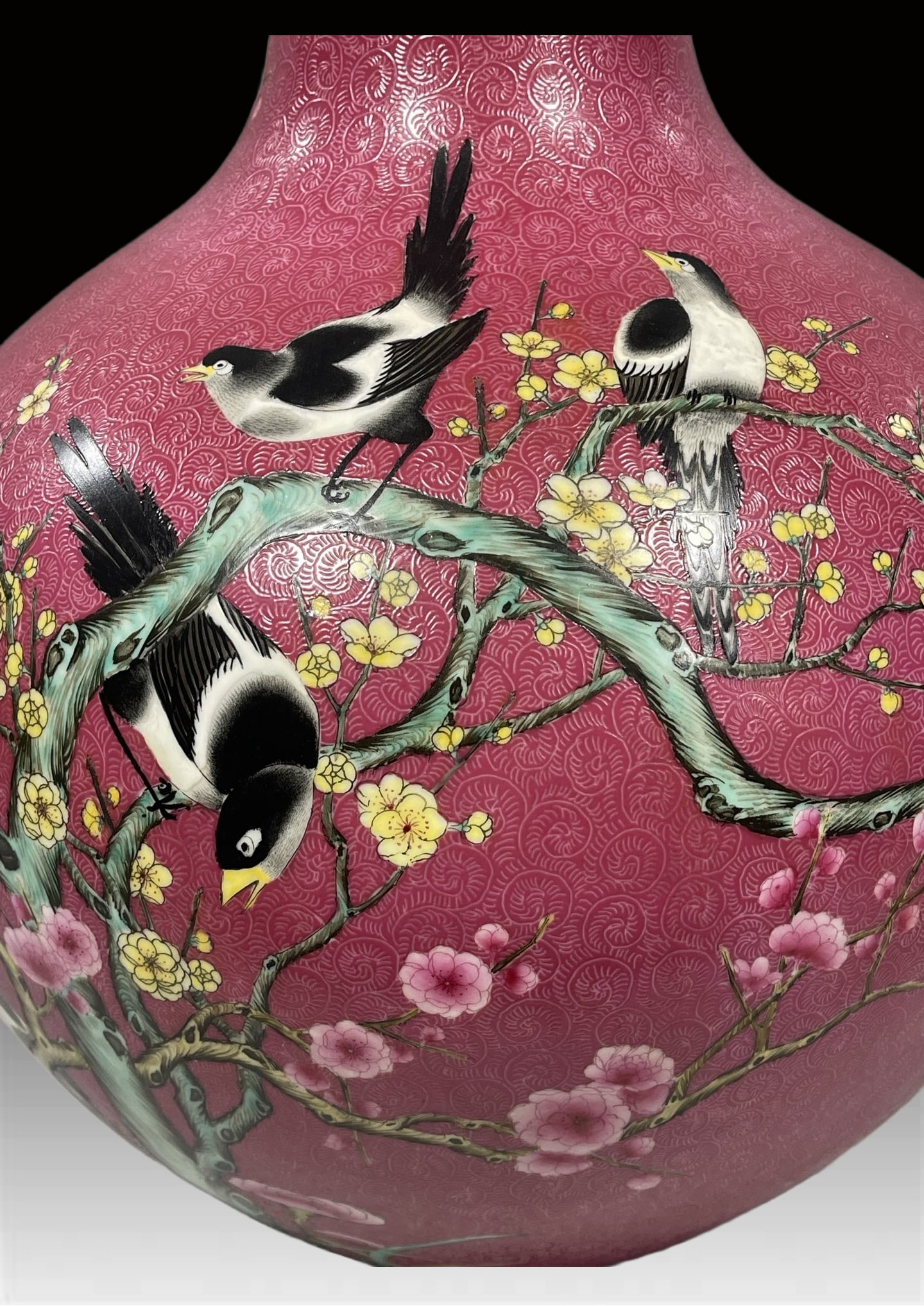 A Exquisite Ruby Red Glazed Flower and Bird Pattern Vase - 7