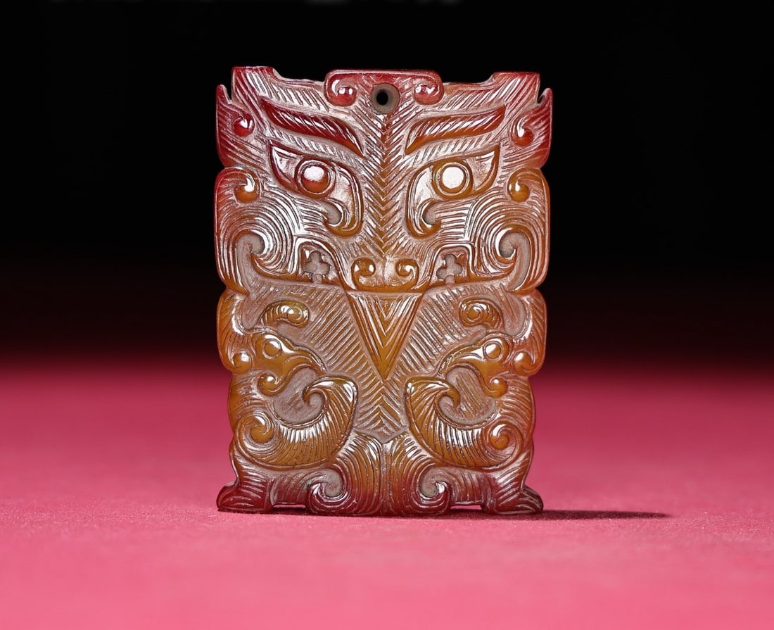 A Exquisite Hetian Jade Taotie Pattern Brand: A Exquisite Hetian Jade Taotie Pattern Brand,Han Dynasty, China,Size:2.6inx2inx0.4in,Weight:76g 和田玉饕餮纹牌,中国汉代