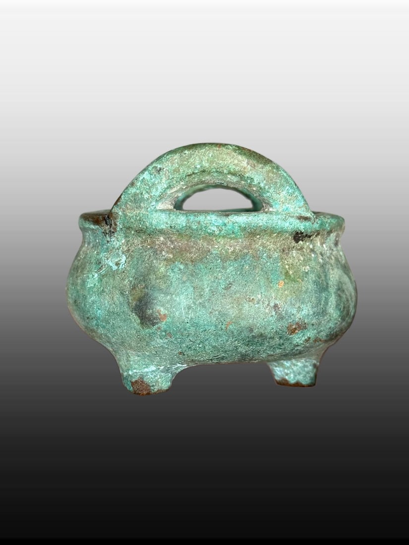 A Exquisite Copper Tripod Censer - 2