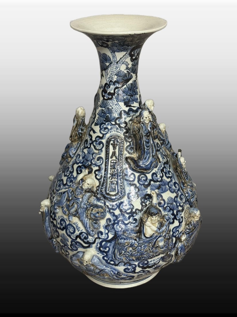 A Exquisite Blue and White Statue of Arhat Pattern Vase: A Exquisite Blue and White Statue of Arhat Pattern Vase,Yuan Dynasty, China,Size:22inx14.6in 青花罗汉纹瓶,中国元代