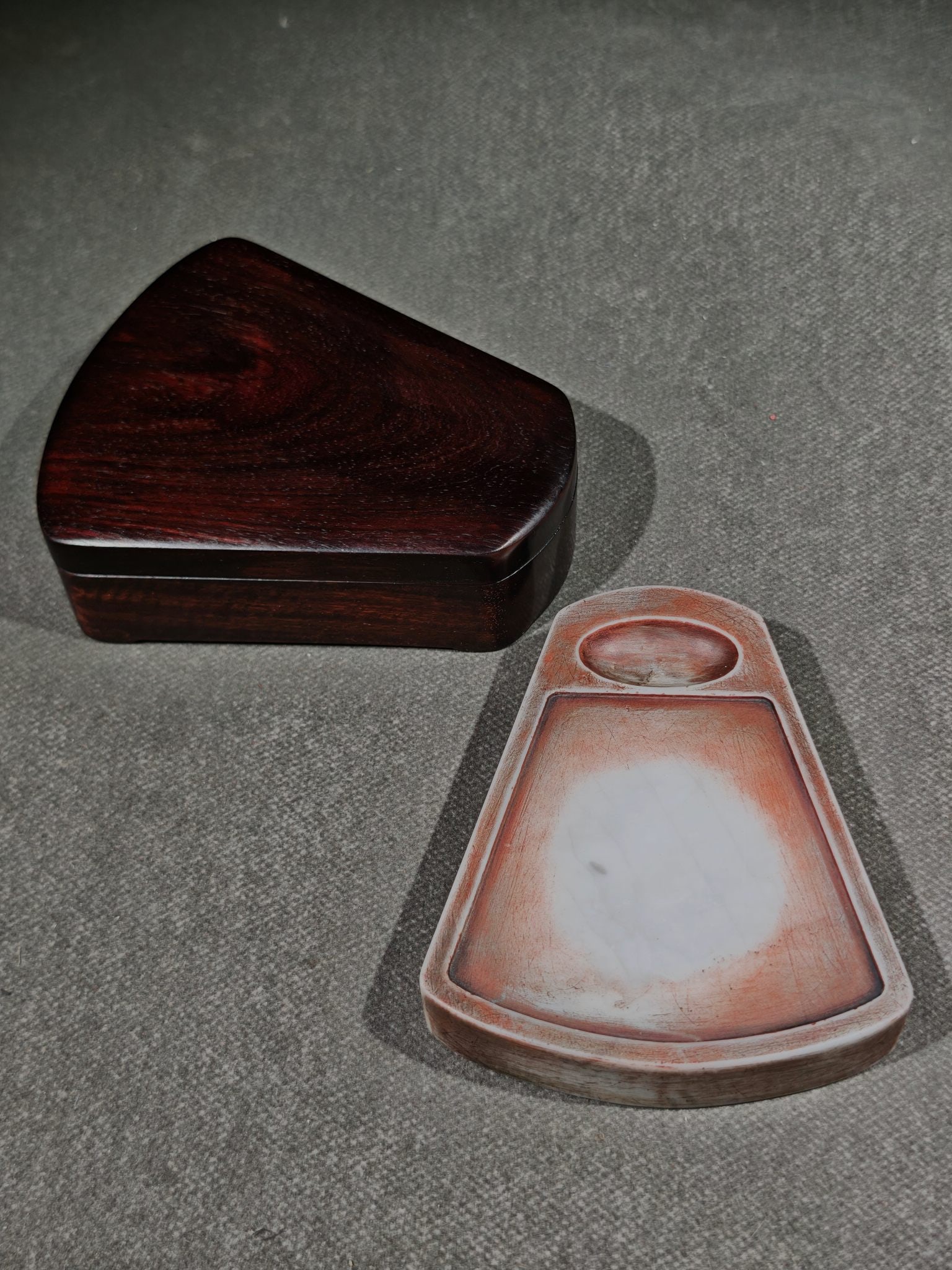A Exquisite Wind-Shaped Duan Inkstone: A Exquisite Wind-Shaped Duan Inkstone,Qing Dynasty, China,With Mark,Size:4.3inx3.7inx1.5in 风字端砚,中国清代,带款