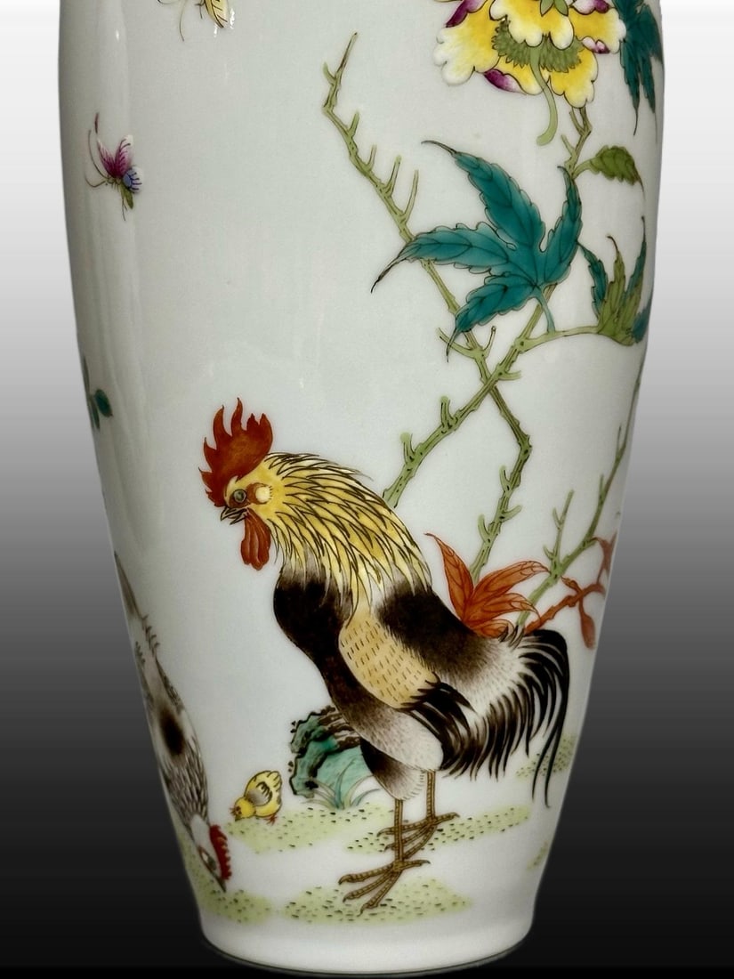 A Exquisite Enamel Fowl Pattern Vase - 4
