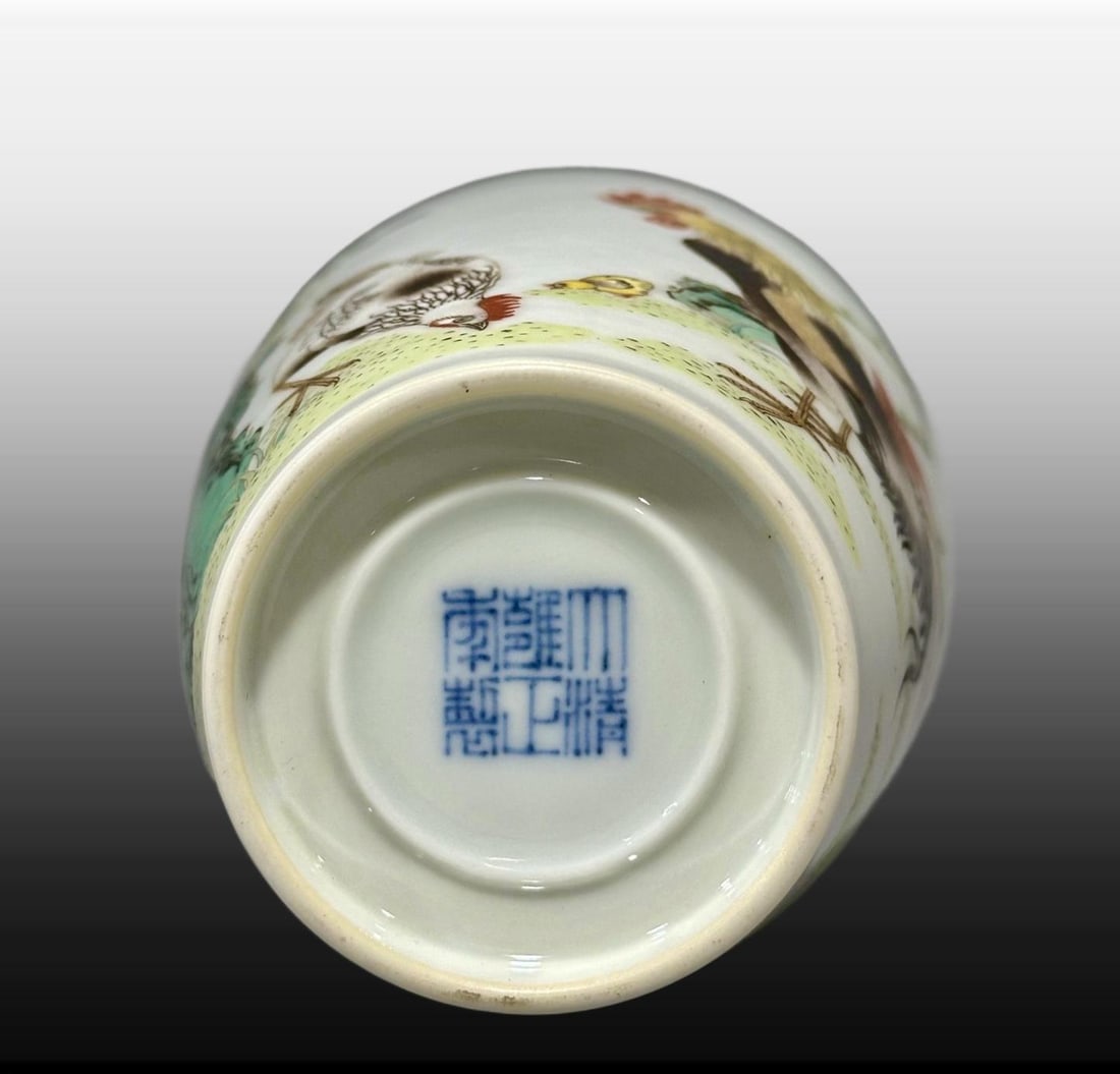 A Exquisite Enamel Fowl Pattern Vase - 7